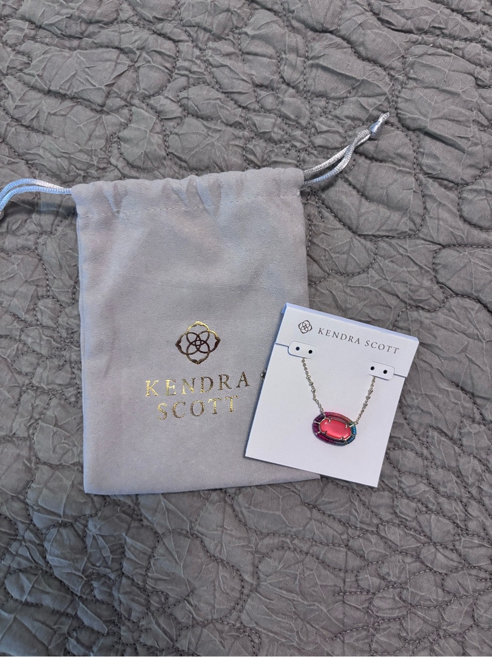 Kendra Scott Fuchsia Oval Pendant Necklace with Gold Chain
